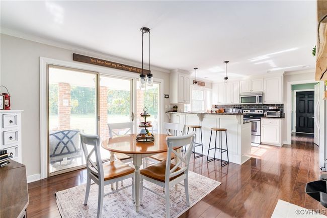 A lovely kitchen for all members of the family! | Image 17