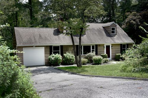 45 N Mountain Rd, Brookfield, CT, 06804-1032 | Card Image