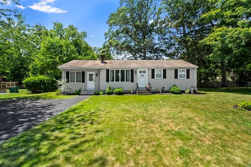 73 Fruit St, Mansfield, MA, 02048-2812 | Card Image