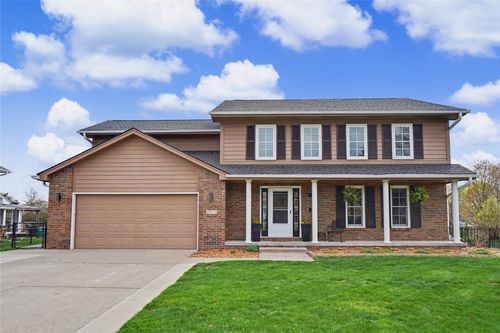 5975 S Winwood Dr, Johnston, IA, 50131-1648 | Card Image