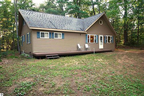 2199 Sirmeyer Ln, West Branch, MI, 48661-9432 | Card Image