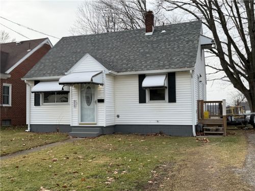 959 Bechtol Ave, Sharon, PA, 16146-3580 | Card Image