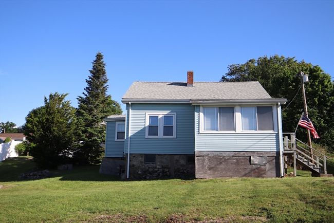 23 Bayview Rd, House other with 1 bedrooms, 1 bathrooms and 2 parking in Saugus MA | Image 4