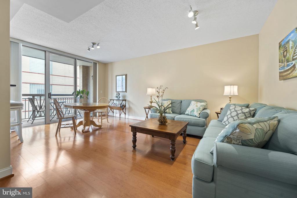 Residential in ARLINGTON 2