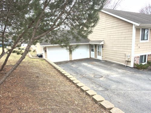 5 Somerset Dr, Waconia, MN, 55387-9202 | Card Image