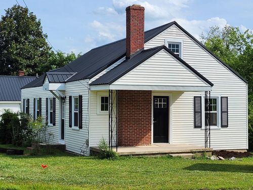 1801 Roberts St, Farmville, VA, 23901-2904 | Card Image