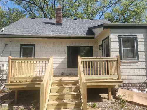 98 S Tilden Ave, Waterford, MI, 48328-3866 | Card Image