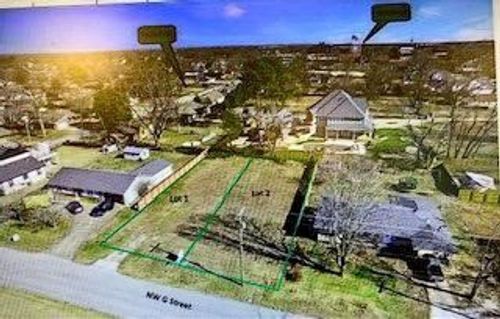 2 Nw G St, Bentonville, AR, 72712 | Card Image