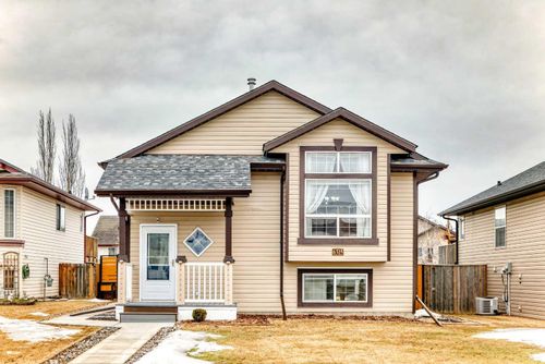 6315 60 Street Close, Ponoka, AB, T4J | Card Image