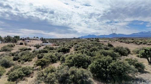 0 0357-652-01-0-000, Oak Hills, CA, 92344 | Card Image