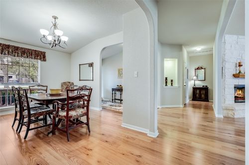 20007 Lincoln Cv, Lago Vista, TX, 78645-6319 | Card Image