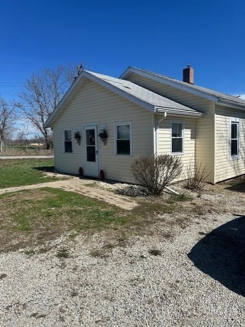 14025 Mill St, Rushville, IN, 46173-9410 | Card Image