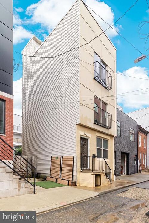 847 Cameron St, PHILADELPHIA, PA, 19130-2137 | Card Image