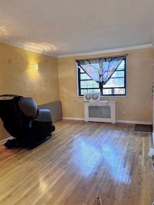 a-13523 135th Ave, South Ozone Park, NY, 11420-3526 | Card Image