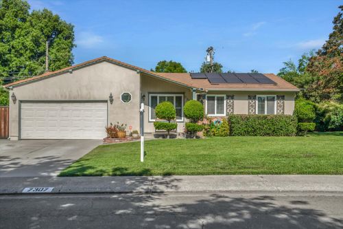 7307 Coral Ln, Stockton, CA, 95207-1528 | Card Image