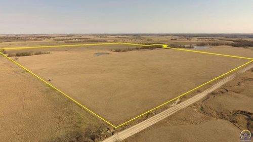 2000 Road A, Emporia, KS, 66801-7661 | Card Image