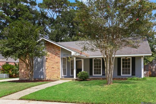 3925 Country View Dr, Baton Rouge, LA, 70816-4991 | Card Image