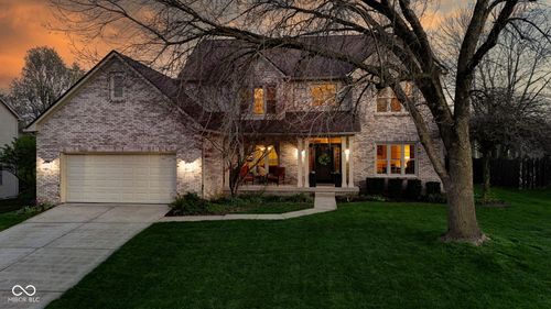 9725 Covington Blvd, Fishers, IN, 46037-9166 | Card Image