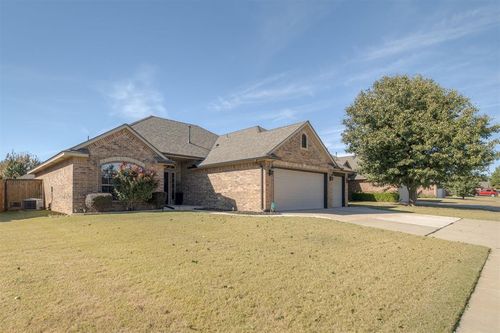 7609 Geneva Rea Ln, Yukon, OK, 73099-9752 | Card Image