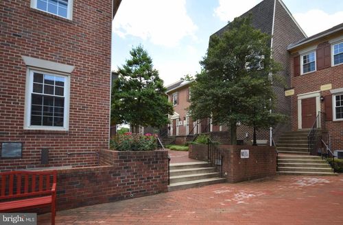 6-121 Rowell Ct, Falls Church, VA, 22046-3126 | Card Image