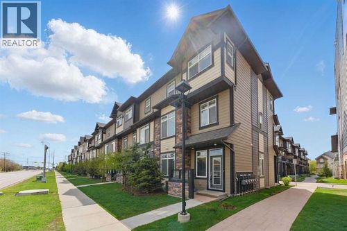 815 85 St Sw, Calgary, AB, T3H1W7 | Card Image