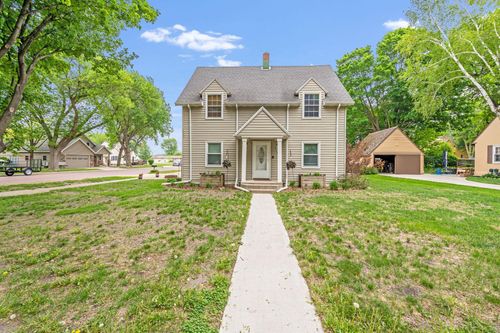 114 N 3rd Ave E, Truman, MN, 56088-2011 | Card Image