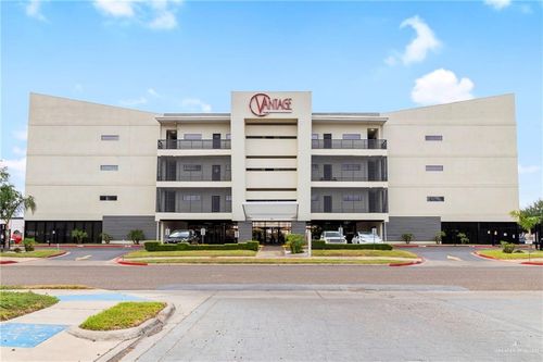 unit-408-813 Travis St, Mission, TX, 78572-1301 | Card Image
