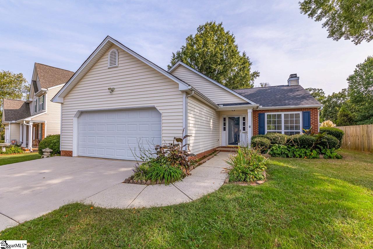 Fairview Lake Way, Simpsonville, SC 29680