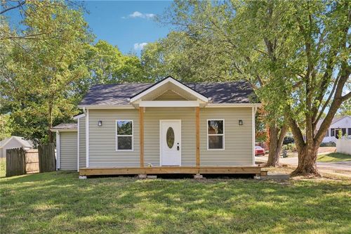 609 S Lexington St, Holden, MO, 64040-1411 | Card Image