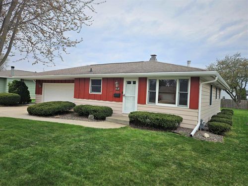 2005 Oak Street, OSHKOSH, WI, 54901 | Card Image