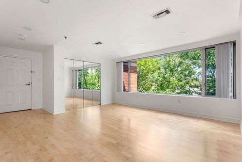 apt-308-193 Oak St, Newton, MA, 02464-1453 | Card Image