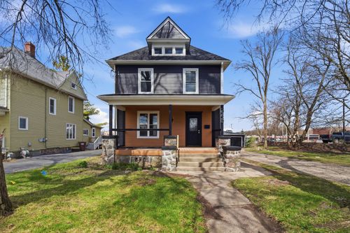 645 E Calhoun St, Woodstock, IL, 60098-4268 | Card Image