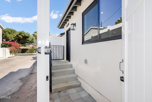 2752 Westwood Blvd, Los Angeles, CA, 90064-4232 | Card Image