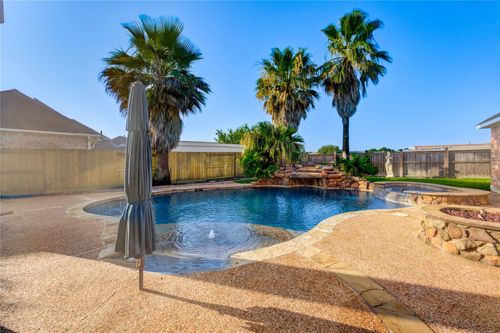 7803 Courtney Manor Ln, Katy, TX, 77494-6575 | Card Image