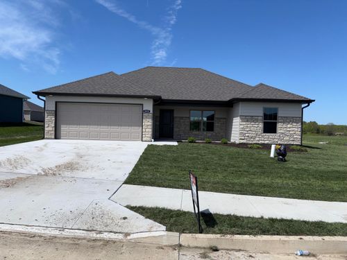 2435 N Traveller Dr, COLUMBIA, MO, 65202-5694 | Card Image