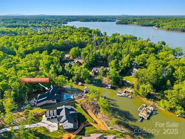 385 Squirrel Ln, House other with 5 bedrooms, 8 bathrooms and null parking in Lake Wylie SC | Image 48