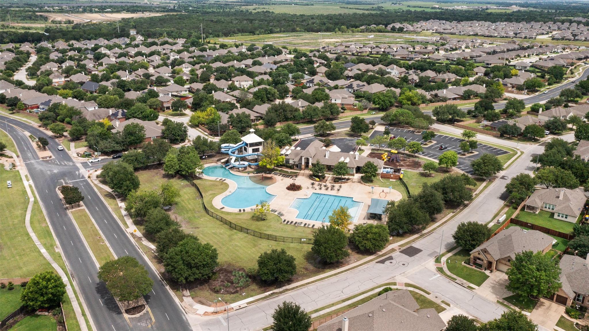 Residential in Manor