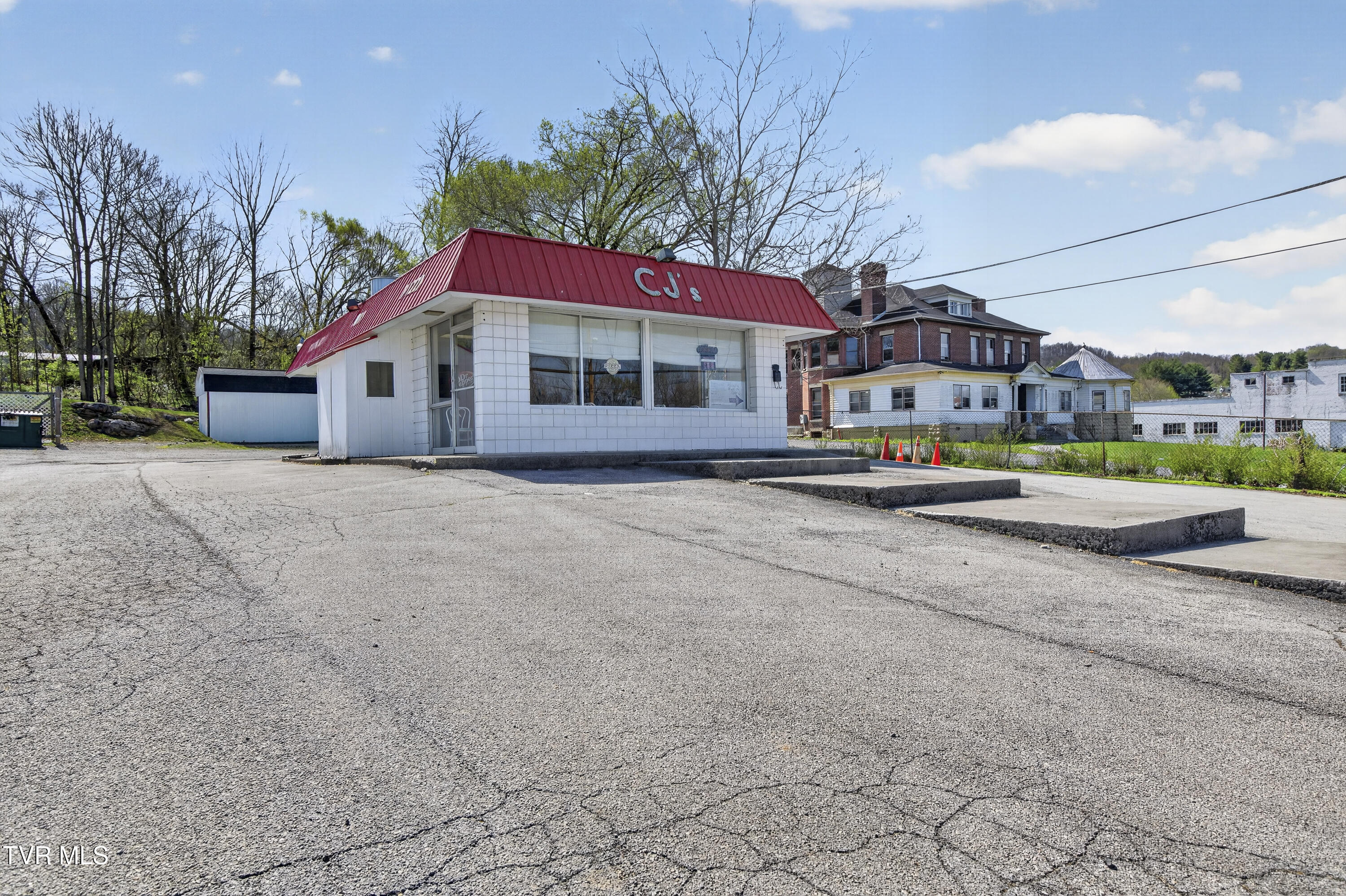 534 Main St, Marion, VA 24354