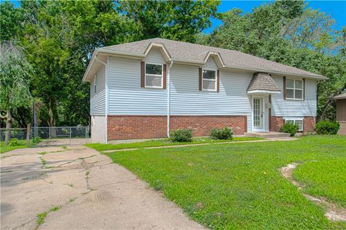 1809 Se Abbey St, Blue Springs, MO, 64014-4014 | Card Image
