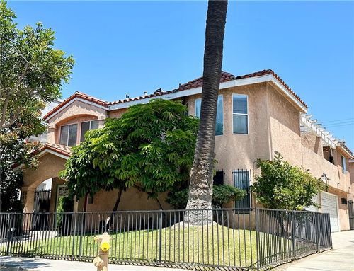 426 Daisy Ave, Long Beach, CA, 90802-2714 | Card Image