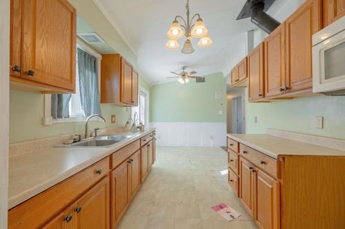 21 Southview Dr, Oroville, CA, 95966-9234 | Card Image