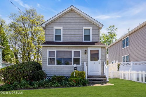 17 Howland Pl, Long Branch, NJ, 07740-5421 | Card Image