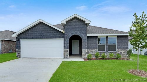 2111 E San Antonio St, Broken Arrow, OK, 74012 | Card Image
