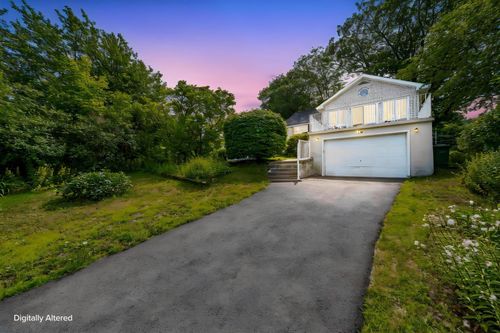 15 Oakdale Cres, House with 2 bedrooms, 1 bathrooms and 2 parking in Dartmouth NS | Card Image