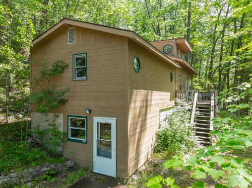8043 Rainbow Rd, Lake Tomahawk, WI, 54539-9546 | Card Image