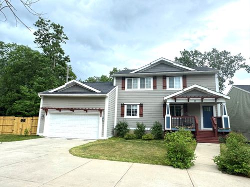 2 Maple Vlg Court, Ann Arbor, MI, 48103 | Card Image