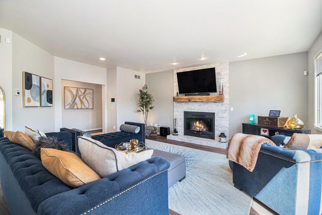 9037 Yorkshire Dr, House other with 4 bedrooms, 4 bathrooms and null parking in Saline MI | Image 8