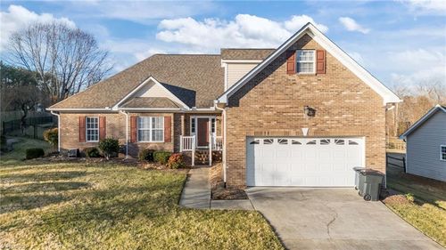 8140 Spring Hollow Ct, Belews Creek, NC, 27009-9186 | Card Image