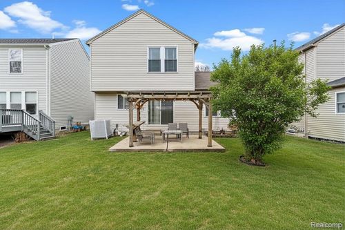 10140 Fieldway Trl, Holly, MI, 48442-9358 | Card Image