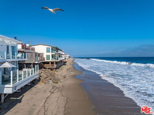 25212 Malibu Rd, Malibu, CA, 90265-4635 | Card Image